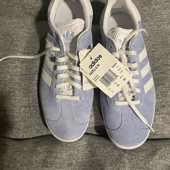 adidas Shoes - Women’s Adidas Baby Blue Gazelle Runner